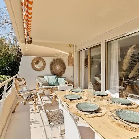Tropez Hip T4 Centre Piscine Parking 100 M